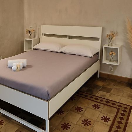 סירקוזה Maniace 57, Ortigia Historic Center, 200 Mt From The Beach מראה חיצוני תמונה